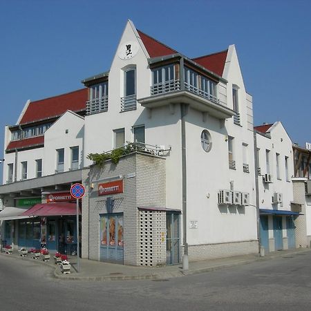 Hary Hotel Kecskemét Exterior foto