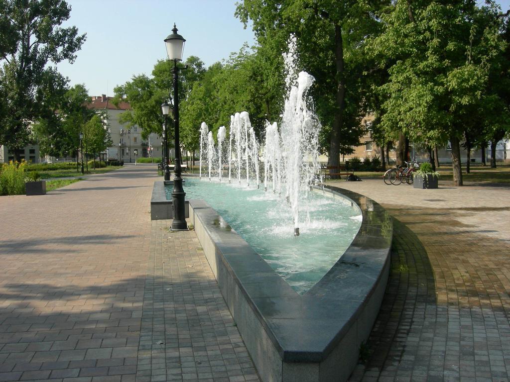 Hary Hotel Kecskemét Exterior foto
