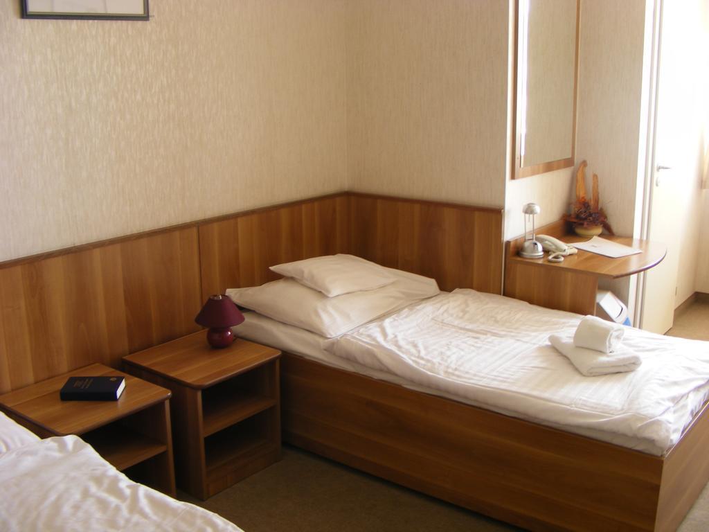 Hary Hotel Kecskemét Zimmer foto