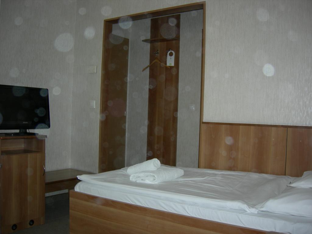 Hary Hotel Kecskemét Zimmer foto